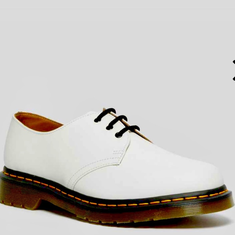 NWT👞🤍Dr. Martens 👞🤍 Smooth White Patent Leather Oxfords - Picture 6 of 8